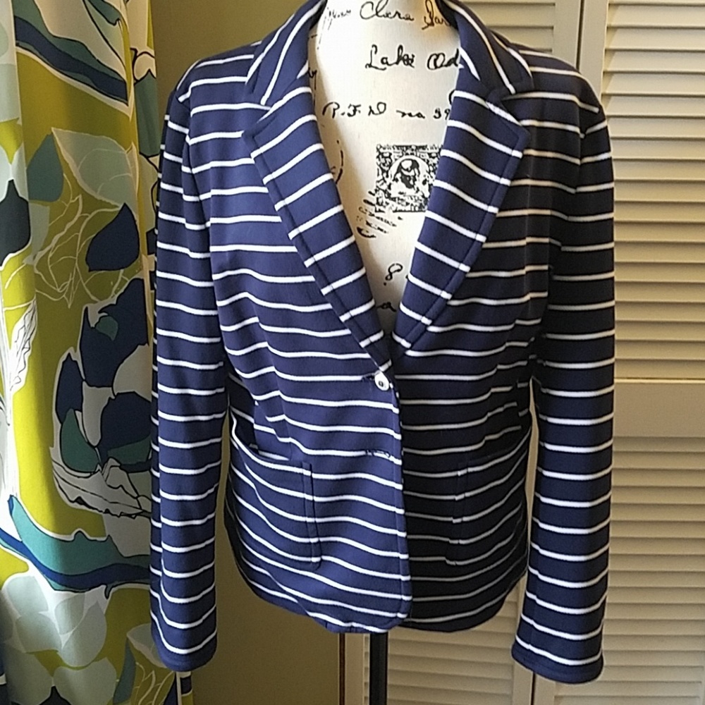 4/$28 Charter club navy White stripe sports coat L